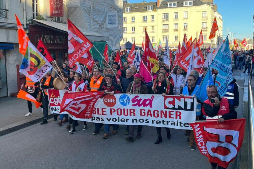 L'intersyndicale bat le pavé depuis plusieurs mois dans les rues de Cherbourg et entend continuer la lutte, notamment ce jeudi avec une nouvelle journée de manifestation.