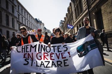 Les quatre syndicats de la SNCF appellent à une journée de mobilisation jeudi 20 avril contre la réforme des retraites, comme une « étape de préparation » au rendez-vous du 1er mai.