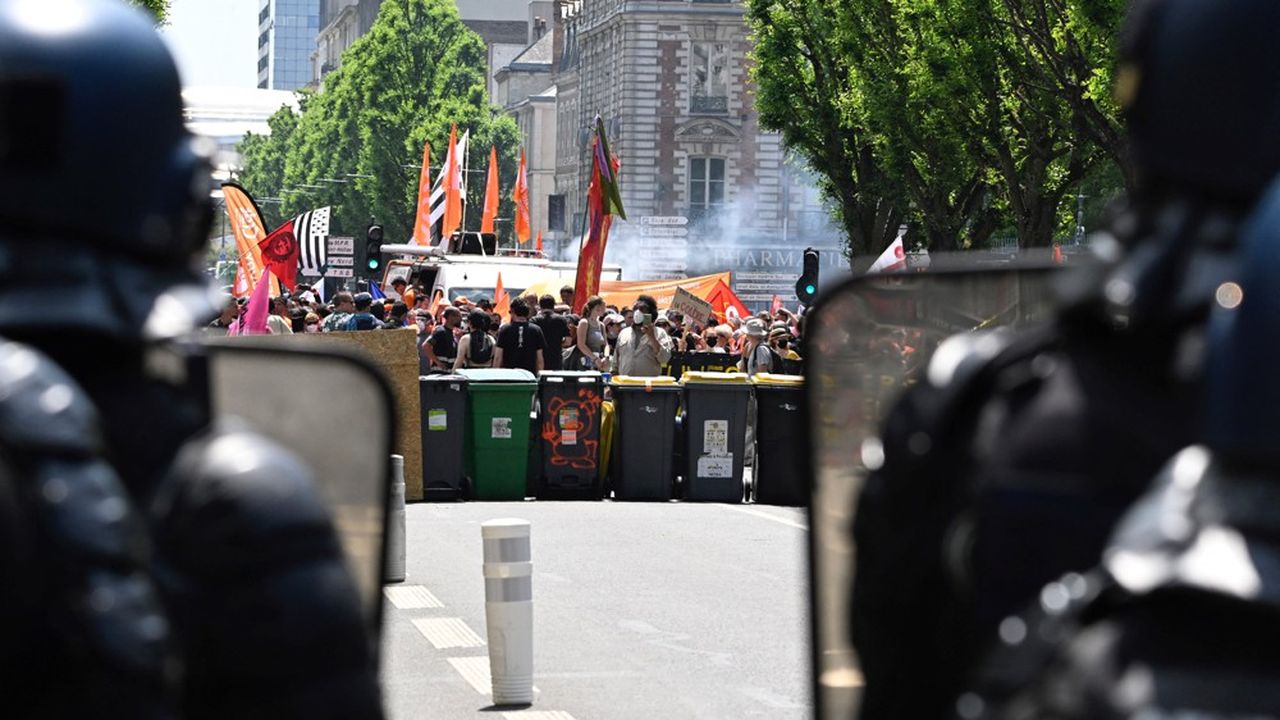 Retraites : la Confédération syndicale internationale accuse la France de « brutalités policières